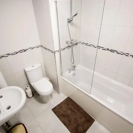 Stayzo - Executive Centre 2 *