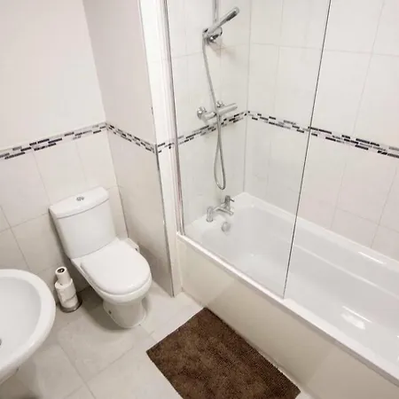 Stayzo - Executive Centre 2 Apartment