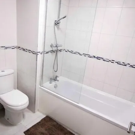 Apartment Stayzo - Executive Centre 2