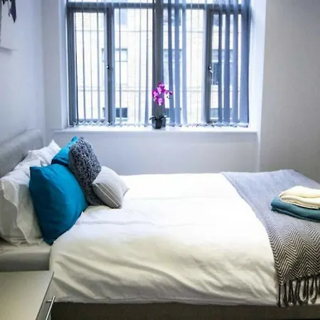 Apartment Stayzo - Executive Centre 2