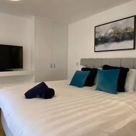 Apartment Stayzo - Executive Centre 2 *