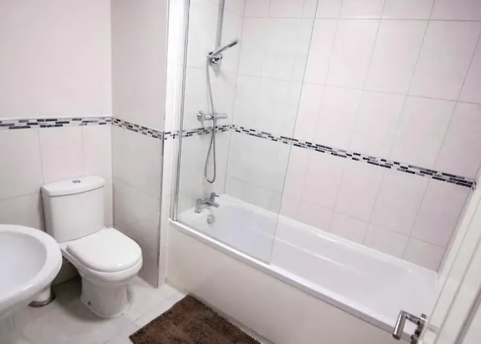 Apartment Stayzo - Executive Centre 2